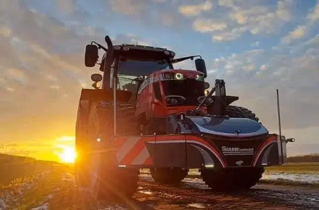 Massey Ferguson — TractorBumper
