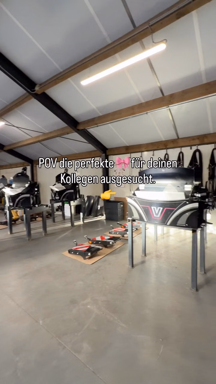 💘Für deinen Kollegen? 👌Wir personalisieren deinen Bumper gerne kostenlos.

#Lohner #lohnunternehmen #valtra #frontgewicht #lohnerleben Maisernte mais häckseln Bauern Landwirt aus Leidenschaft Valtra Fendt Agribumper Frontbumper Valtra Valtrafanclub Valtraglobal