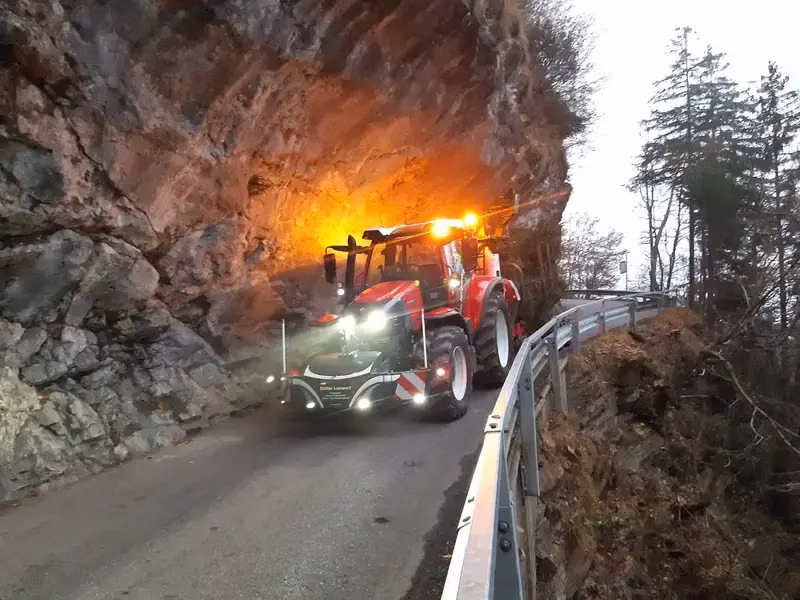 Lindner — TractorBumper