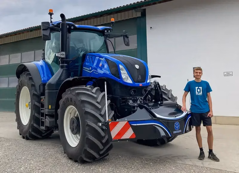 New Holland — TractorBumper