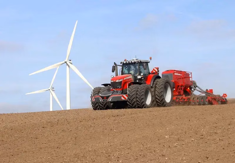 Massey Ferguson — TractorBumper