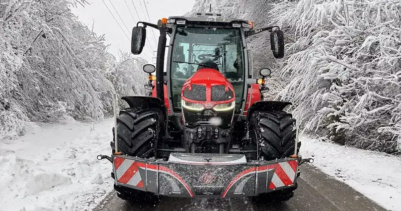 Massey Ferguson — TractorBumper
