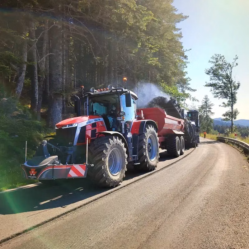 Massey Ferguson — TractorBumper
