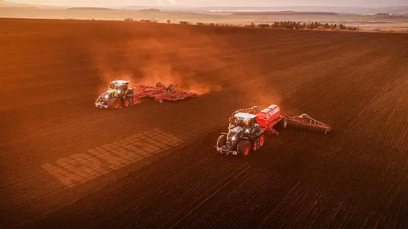 Claas — TractorBumper