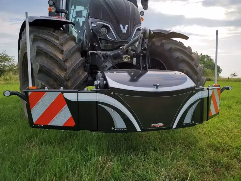 Valtra — TractorBumper