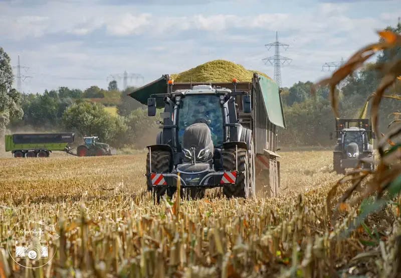 Valtra — TractorBumper