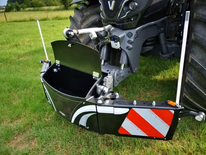 Valtra — TractorBumper