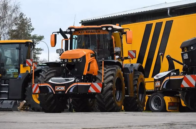 JCB — TractorBumper